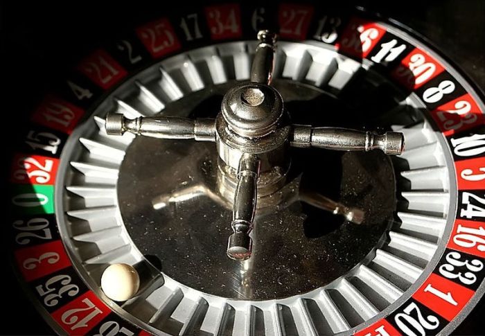 A roulette wheel by Toni Lozano